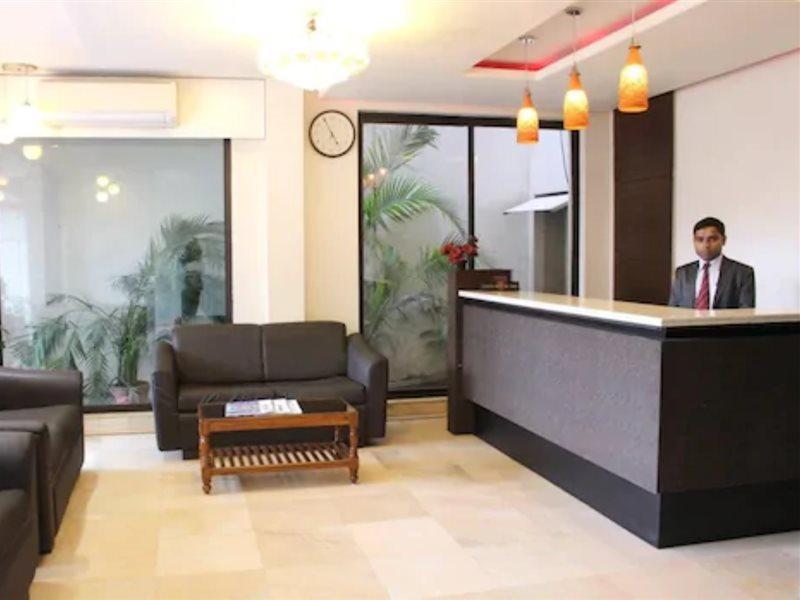 Hotel Aarya Inn Rāipur Buitenkant foto