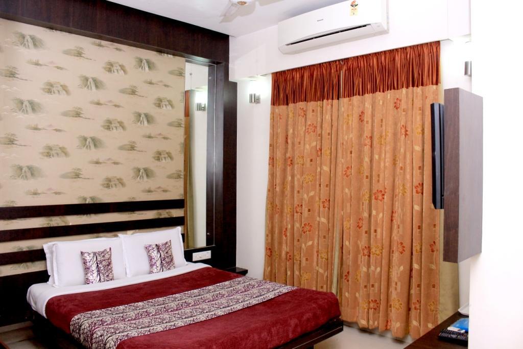 Hotel Aarya Inn Rāipur Buitenkant foto