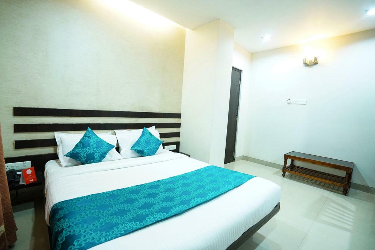 Hotel Aarya Inn Rāipur Buitenkant foto