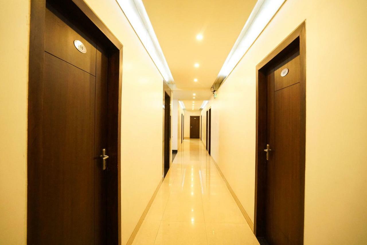 Hotel Aarya Inn Rāipur Buitenkant foto